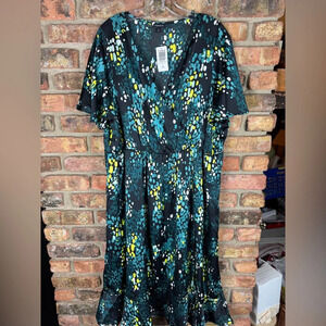 Torrid Black & Teal Floral Midi Wrap Chiffon Textured Dress Size 2